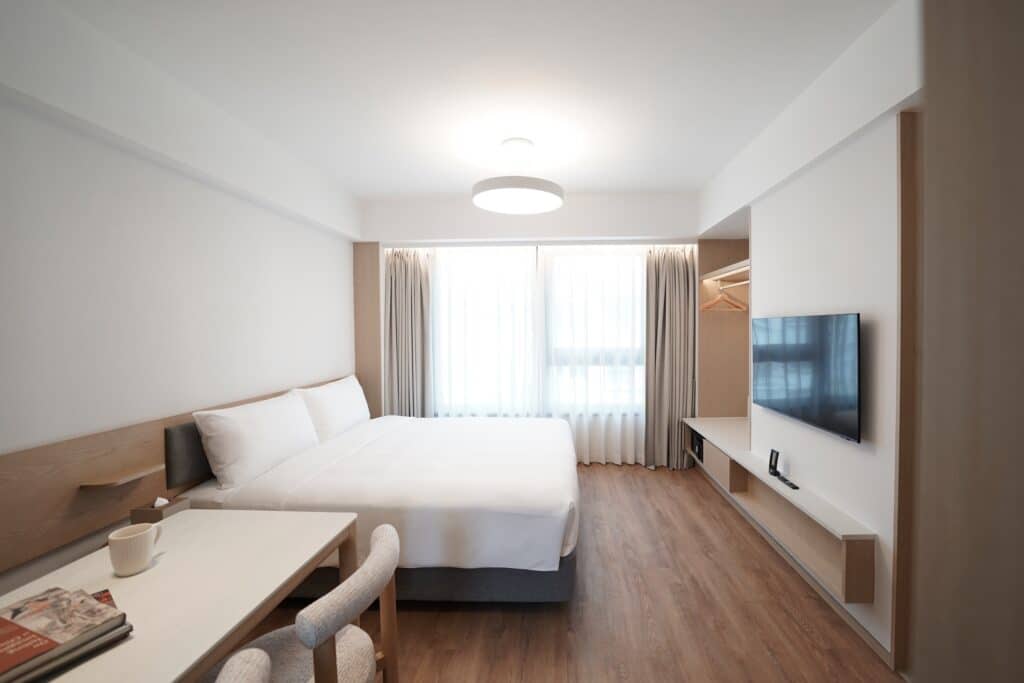 Quad Room